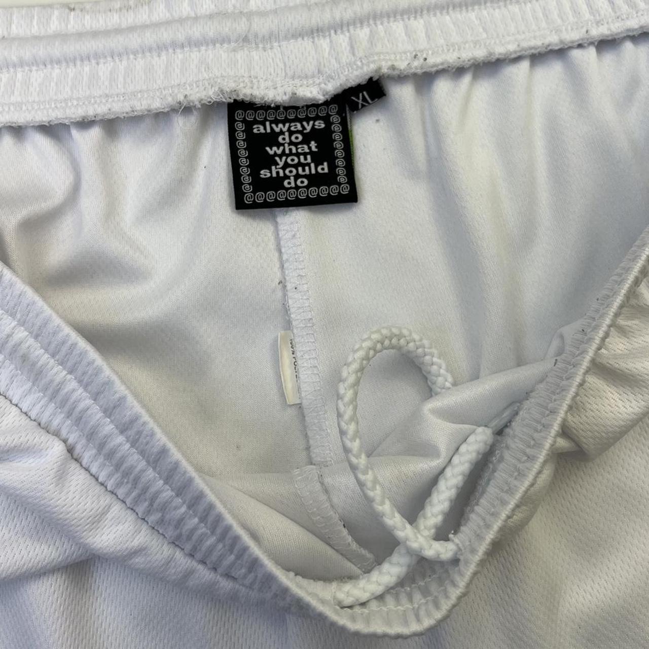 ADWYSD 3116 Court Shorts In White