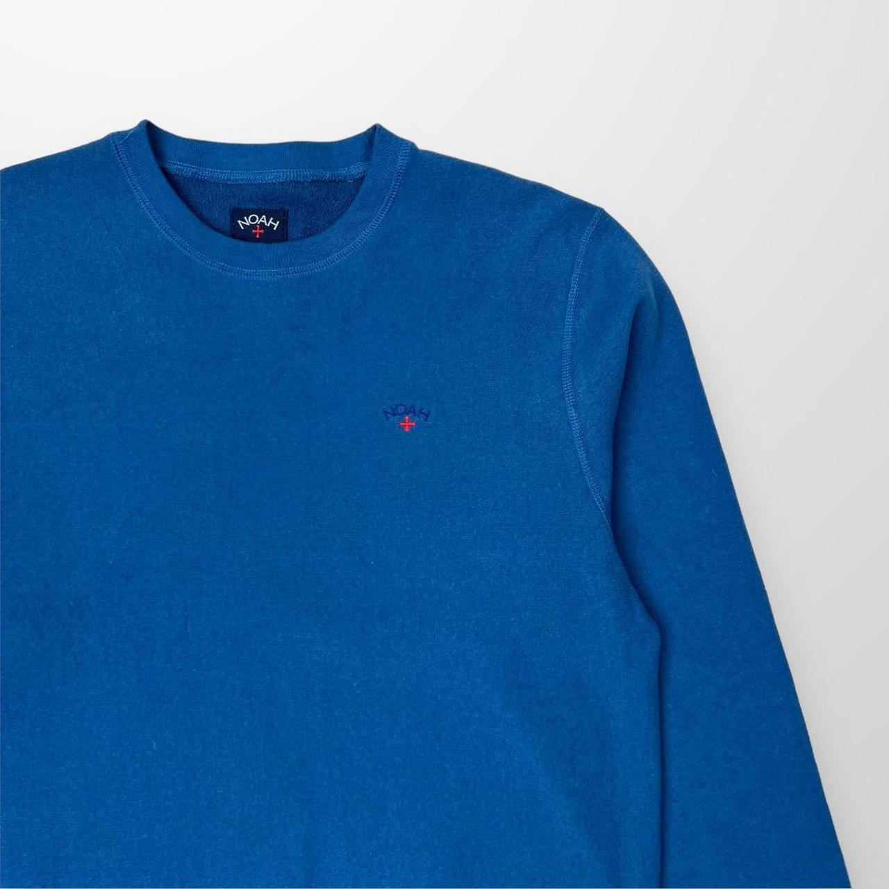 Noah Classic Core Sweatshirt In Blue