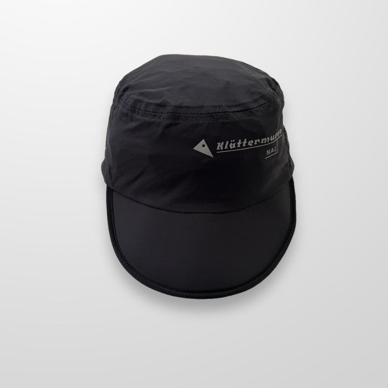 Klättermusen Ansur Cap In Dark Grey / Black
