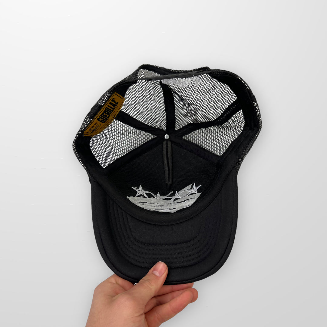 Corteiz Alcatraz Premium Puff Print Trucker Cap In Black & White