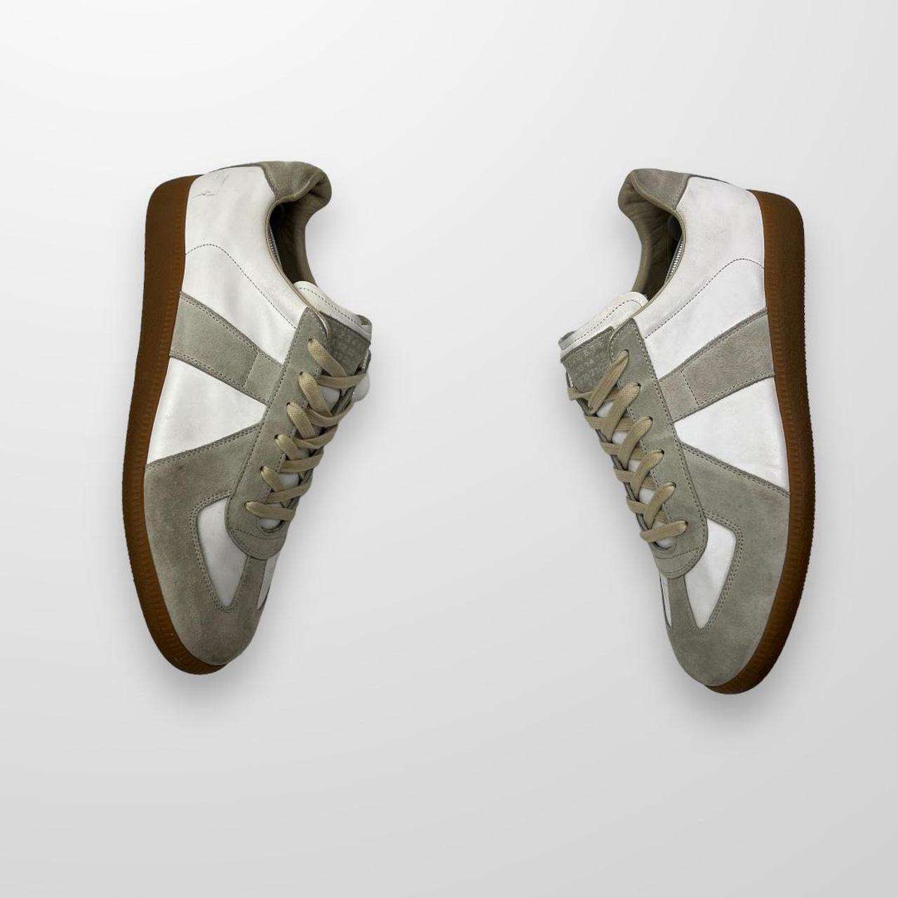 Maison Margiela Replica Low Top Trainers In Off White W/ Gum Sole