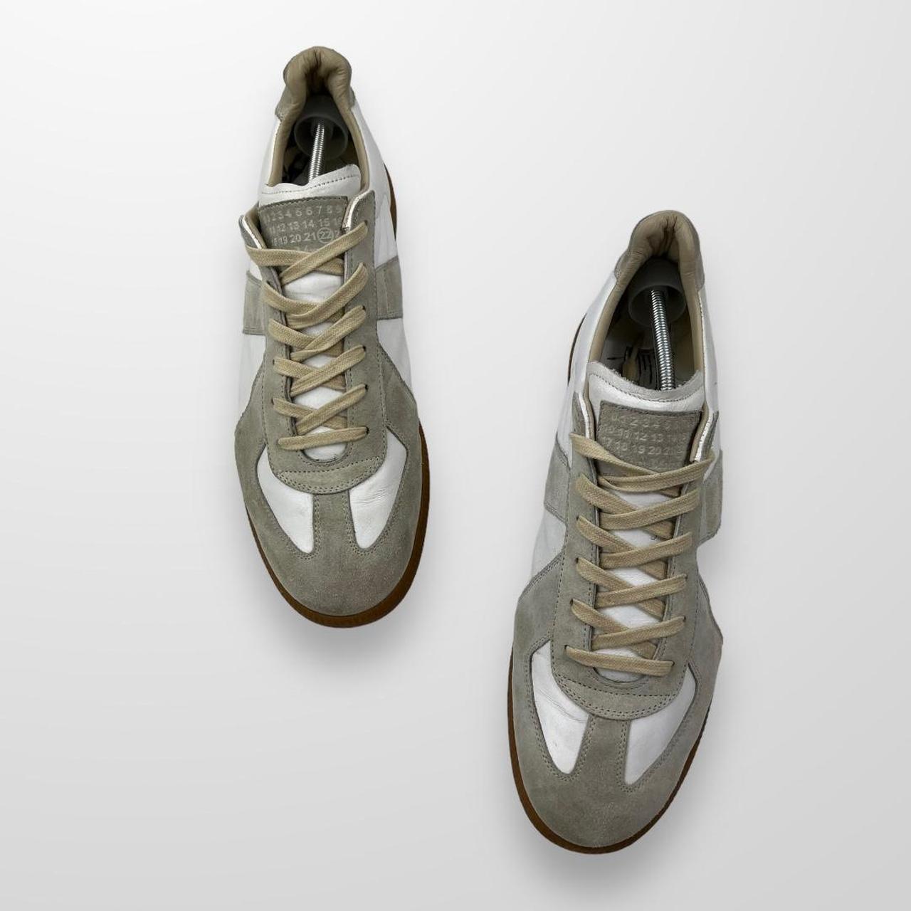 Maison Margiela Replica Low Top Trainers In Off White W/ Gum Sole