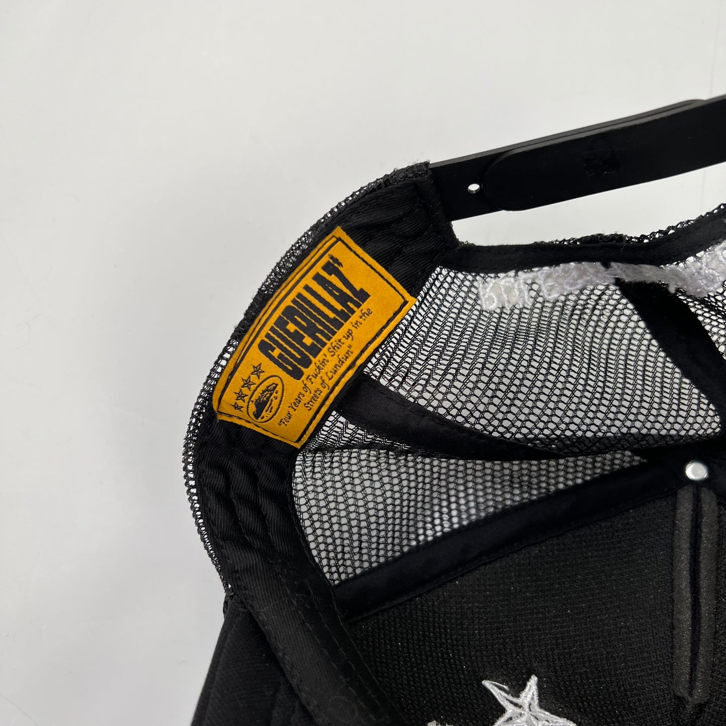 Corteiz Alcatraz Premium Puff Print Trucker Cap In Black & White
