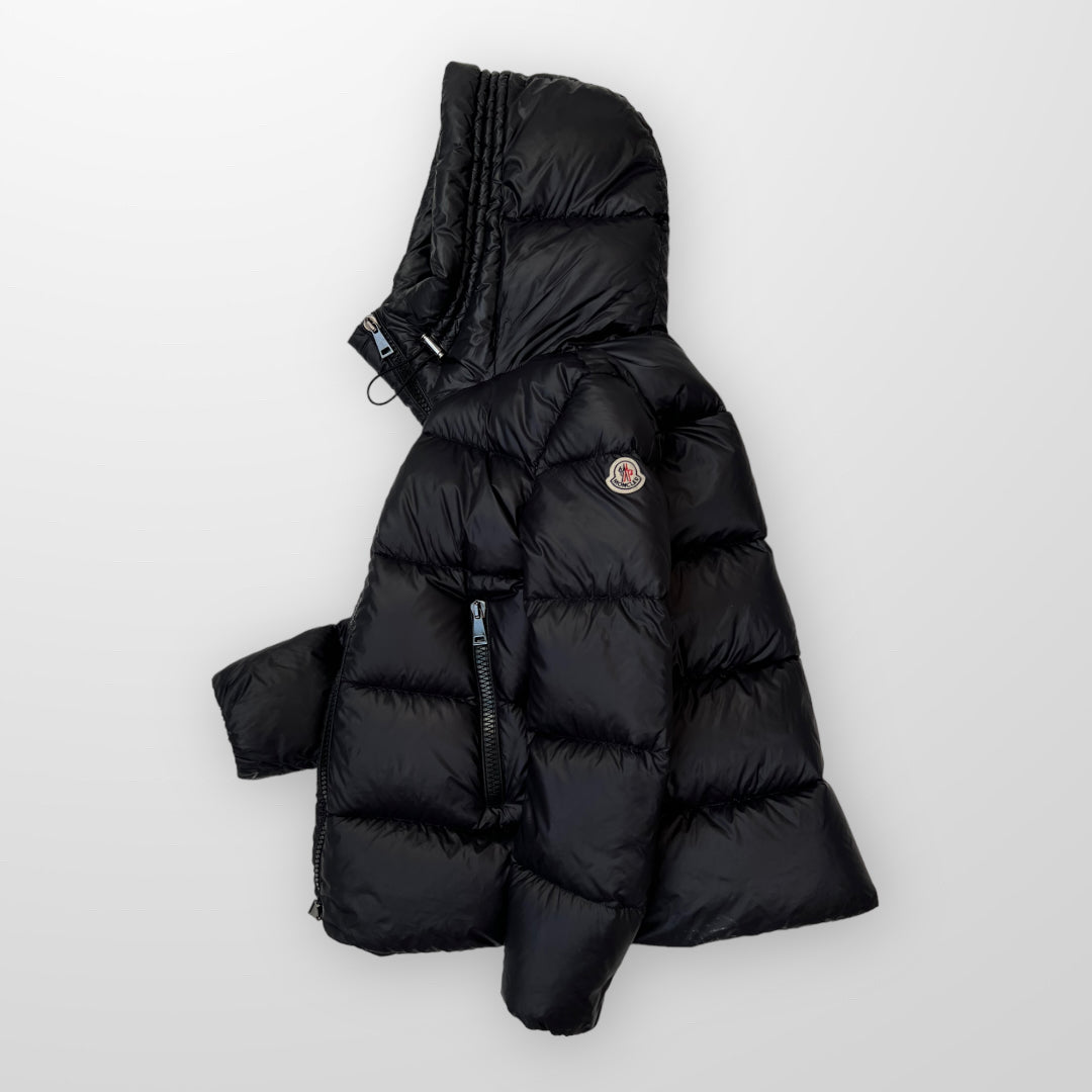 Moncler Seritte Short Down Puffer Jacket In Night Blue